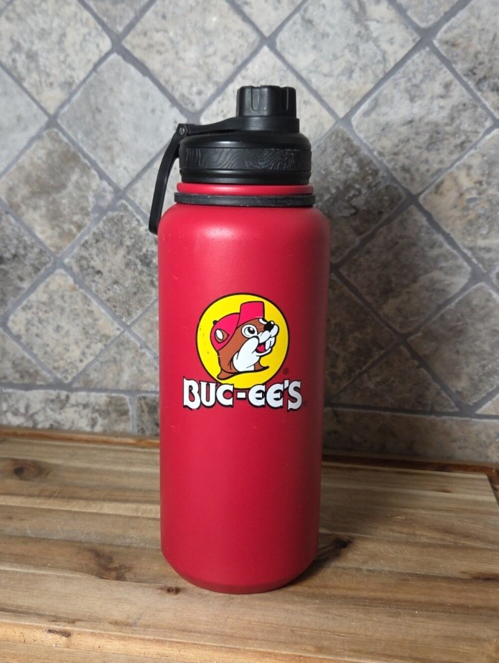 Buc-ees Insulated Water Bottle - Durable Travel 32 Oz. Yukon Outfitters